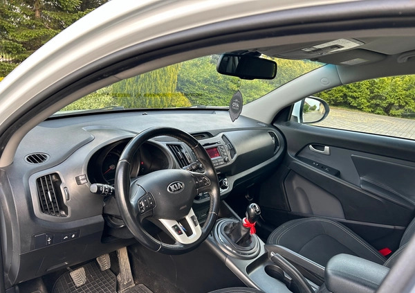 Kia Sportage cena 38600 przebieg: 214020, rok produkcji 2012 z Żmigród małe 121